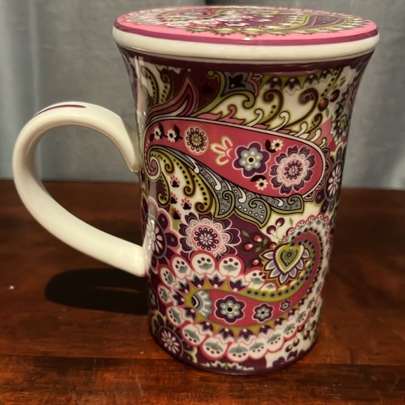 Vera Bradley Mug Very Berry Paisley WITH LID for Barnes & Noble - Picture 4 of 11